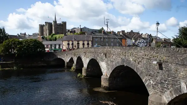 View from Barker´s Bridge to Enniscorthy Castle