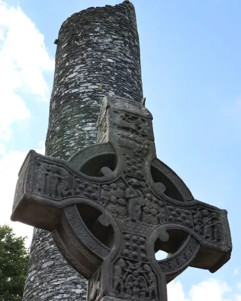 Round tower and Celtic Cross at Monatserboice