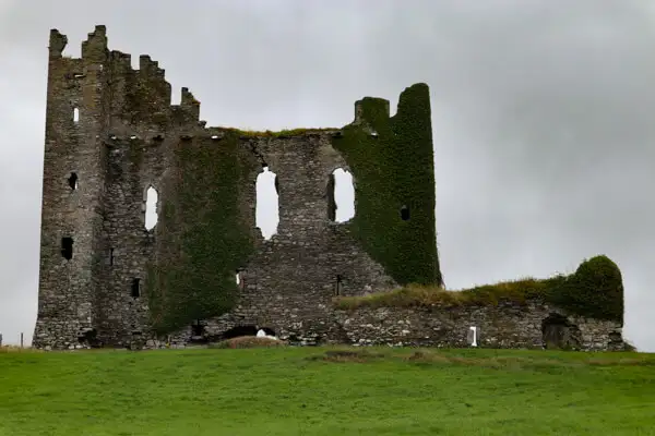 Ballycarbery Castle