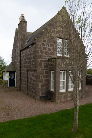 House at the entrance to Dunnottar Castle