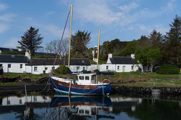 Sailing boat at Easdale Island harbour (near Ellenabeich)