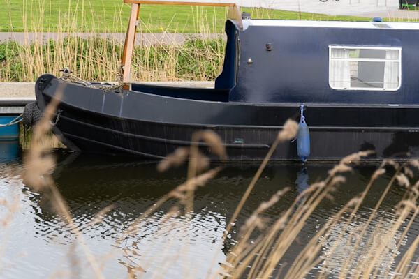 Narrow boat near the Kelpies