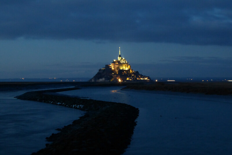 Mont-Saint-Michel at night (Normandie)