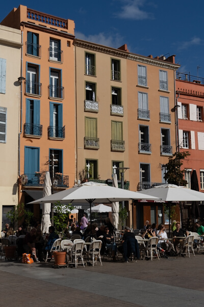 Restaurants at the Place de la Republique