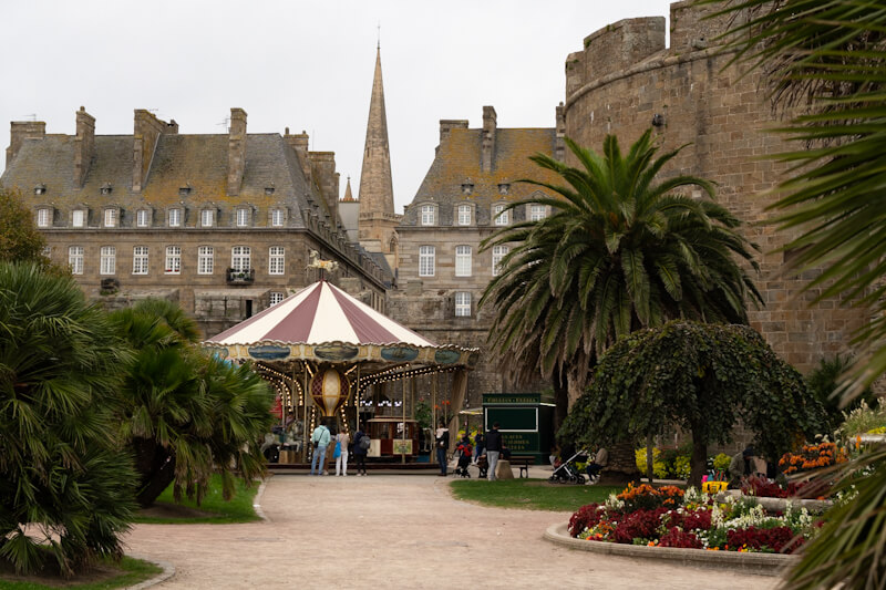 Park at the city walls (Saint-Malo)