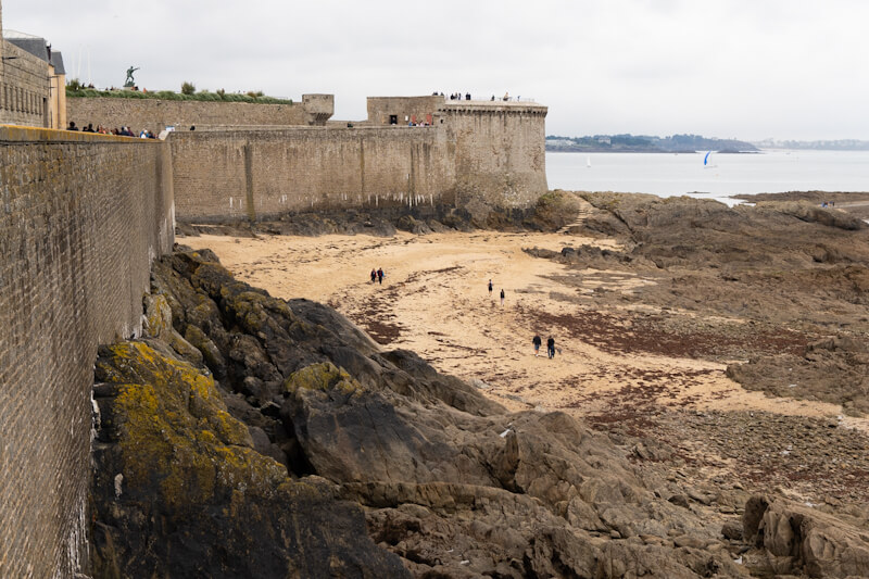 Sea-side of the walled city (Saint-Malo)