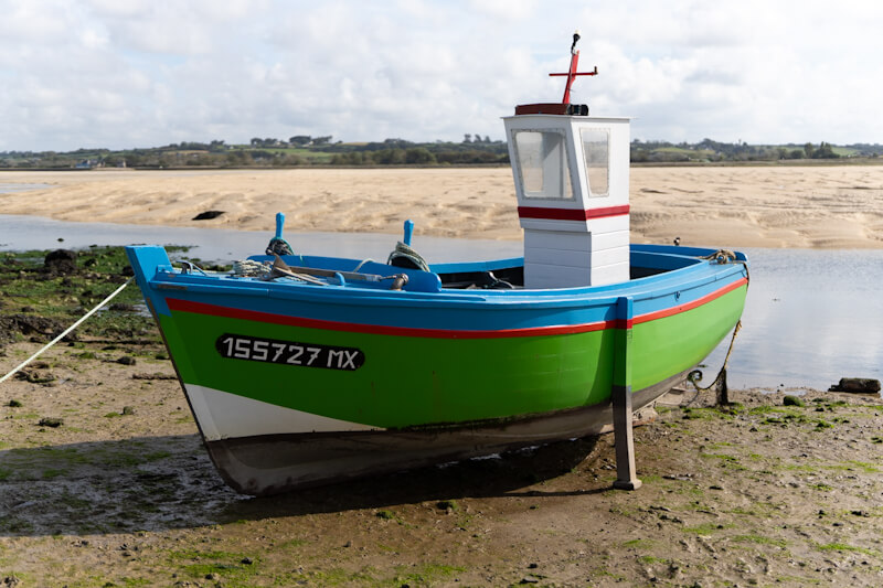 Fishing boat stranded (Bretagne)