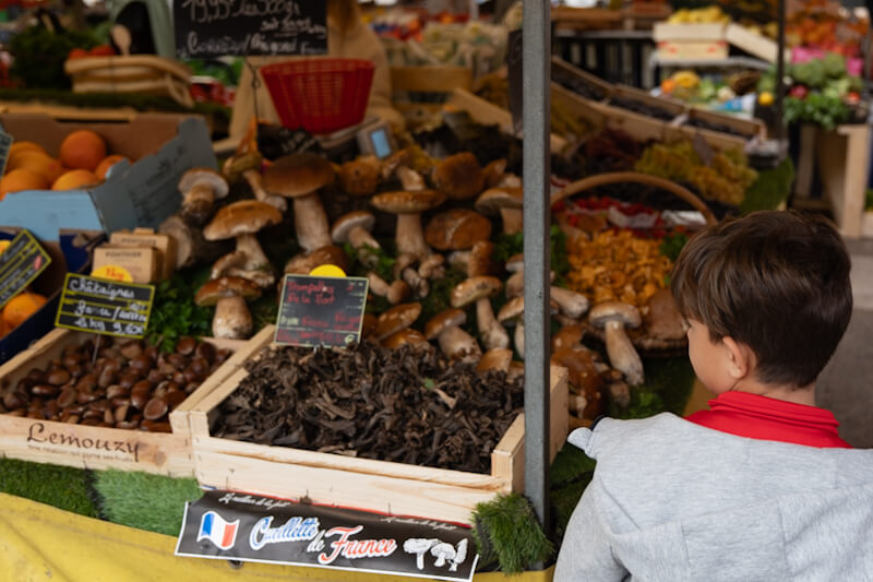 At the market (La Rochelle)