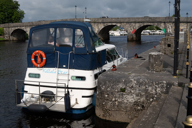 Cruiser boat in Carrick